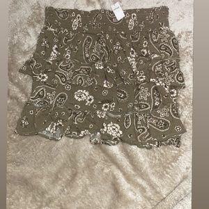 Aerie skirt with tags.